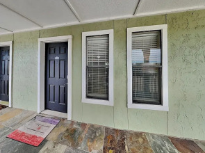 Kontiki Beach Resort #318 - Beach...please