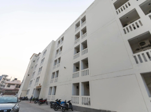 Capital O 64120 Hotel Noida Residency