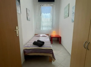 Appealing Apartment With Garden