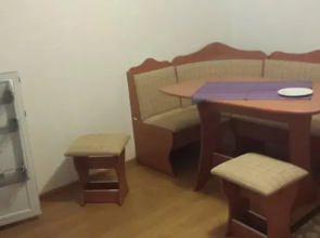 Apartament Rosu