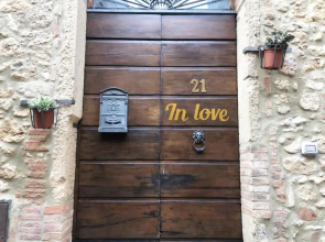 Suite in Love 21 by Zoom in Earth (Adults Only)