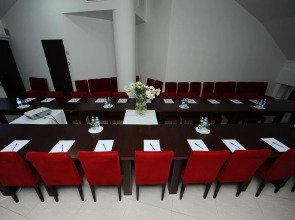 Отель «Аиси»