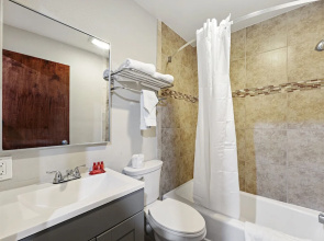 Point Loma Inn And Suites