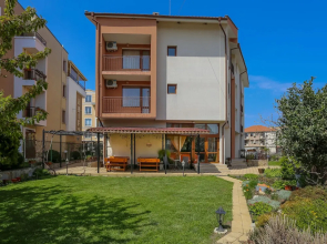 1 Bedroom Apartment in Dafinka Guest House