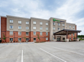 Holiday Inn Express & Suites Manhattan by IHG
