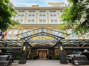 A25 Hotel - 705 Lac Long Quan
