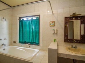 Collection O Ubud Near Central Ubud Formerly Hotel Suly