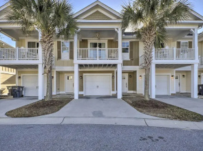 Resort Perks & Pools: Townhome By Barefoot Landing
