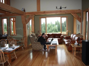 'eh' Canadian Lodge