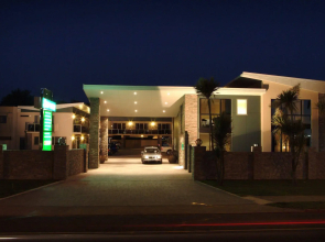 Emerald Spa Motor Inn