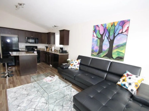 Hampton 3bd 2br near Airport