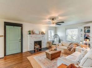 Columbia Cottage w/ Patio: 1 Mi to Downtown!