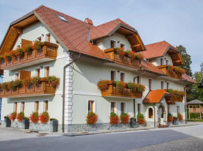 Pension Toeroek
