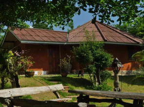 Baandin Huaiphung Resort