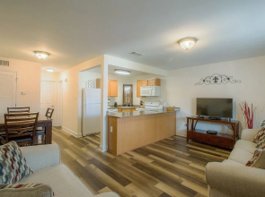 Oak Shores Condominiums