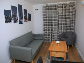NEW Cosy 3BD Flat Minutes to Leeds City Centre