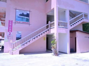 Tanjung Malie Beach Motel