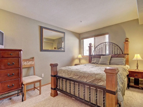 522 Watch Hill Condo