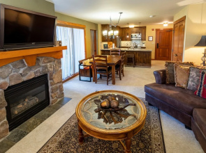 2215 - Two Bedroom Deluxe Eagle Springs East 2 Condo by RedAwning