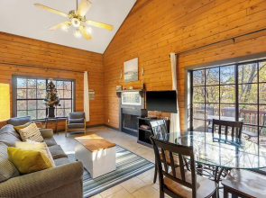 Rustic Shore Cabin Stay for 6