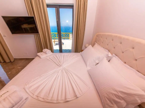 Santa Oliva Suites