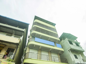 OYO 15982 Hotel Samrat Palace