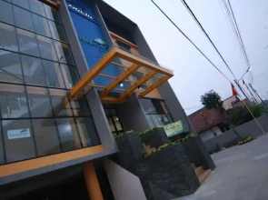Khalifah Hotel
