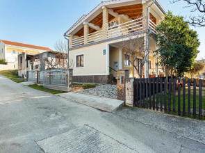 Holiday Home in Jasenice Near Maslenica Beach