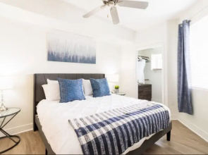 5 Mi to DT-Close to Shops-Dinin&Parking 3012
