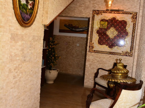 Queen Boutique Hotel