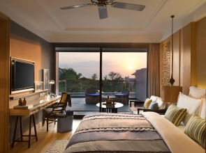 Отель Indigo Bali Seminyak Beach