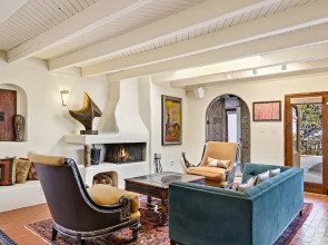 Casa Ladera - Enchanting Home, Nestled in Foothills With Spectacular Views