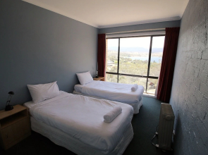 Kirwan Apartment 18 - Large Jindabyne Apartment