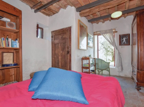 Casa Pereti
