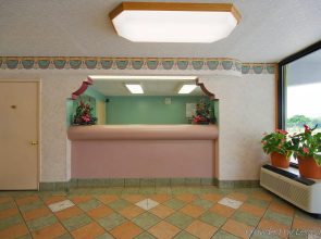 Americas Best Value Inn-Tillmans Corner/Mobile