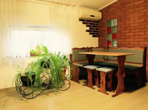 Отель Гусарский