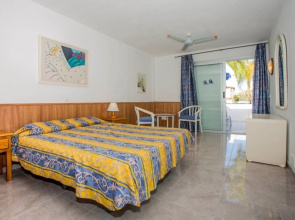 Apartamentos Puerto Colon Club