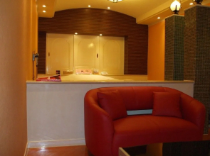 Hotel Large