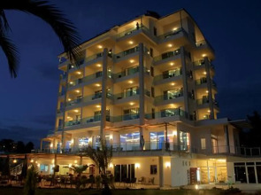 Отель Venessa Beach 