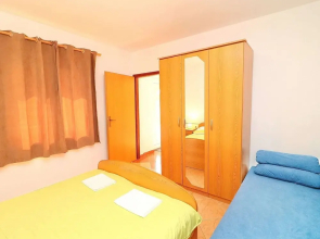 Apartments Marko Peljesac - One Bedroom Apartment With Balcony and Sea View