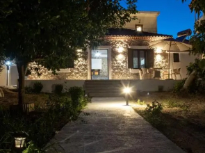V&M Traditional Luxury Villa