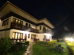 Himalayan Dragon'S Nest Hotel