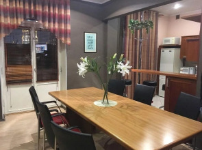 Apart Hotel White House