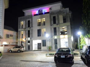 Golphins Suites and Hotels