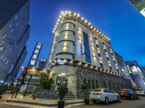 Changwon Myeongseodong Hotel Laon