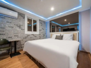 Sweet Hotel
