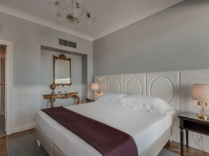 Plaza Hotel Lucchesi