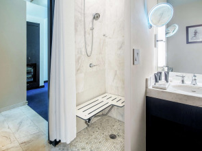 Gale South Beach, Curio Collection by Hilton