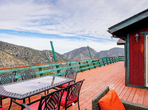 Private Sauna & Mtn-view Deck! Kern County Home