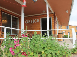 The Riverside Ranch RV Park, Motel & Campground